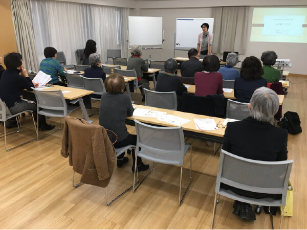 写真 中島幸子さんの講座風景